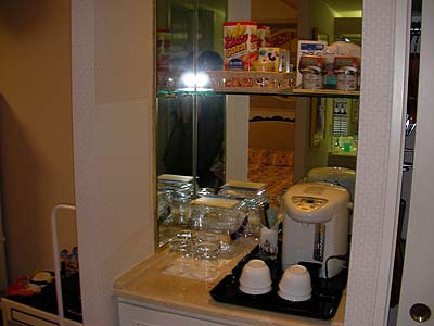 �V�F���g���E�O�����f�E�g�[�L���[�x�C�E�z�e��